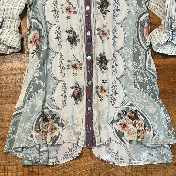 John Mark mixed media linen button down beaded floral roll sleeve open back - Picture 3 of 11